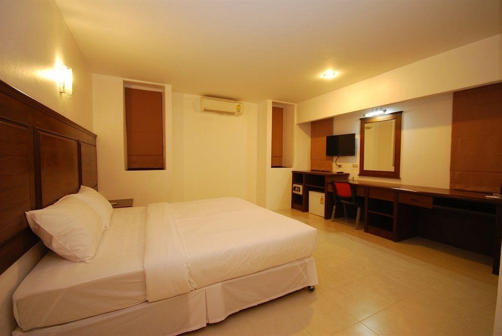 Patong Budget Rooms Экстерьер фото